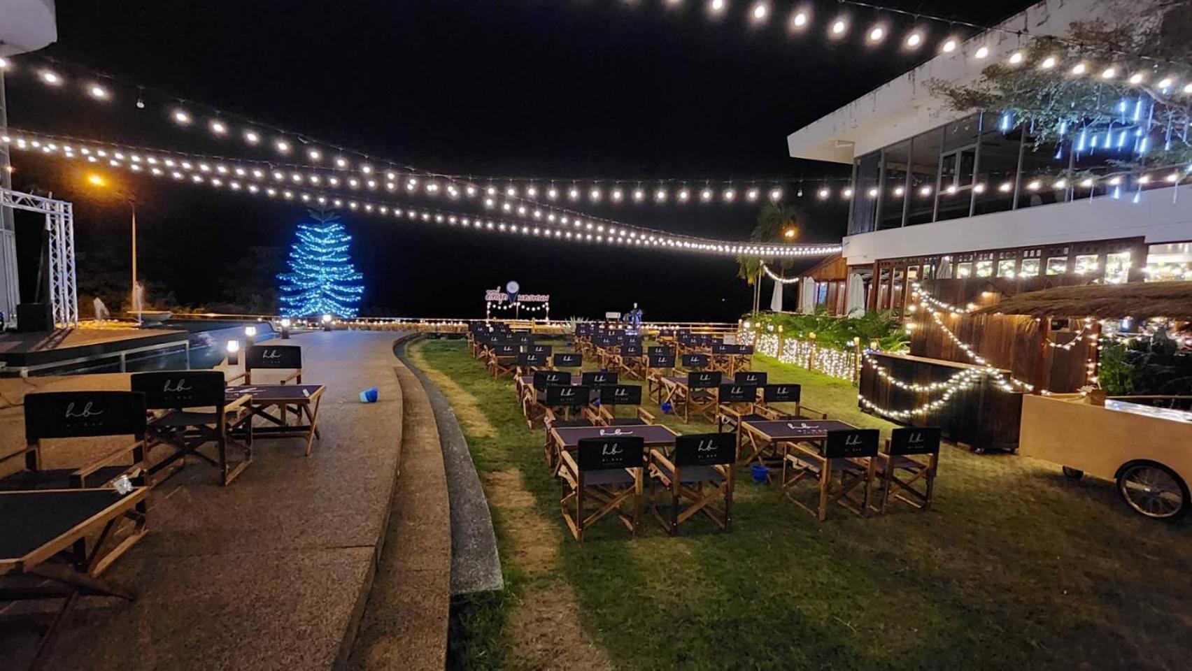 Blu Hotel Nakhon Phanom Exterior foto