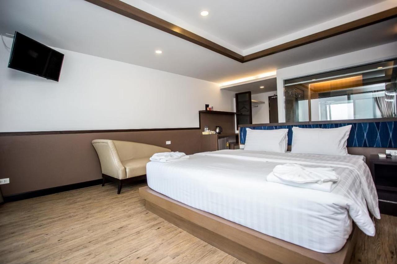 Blu Hotel Nakhon Phanom Exterior foto